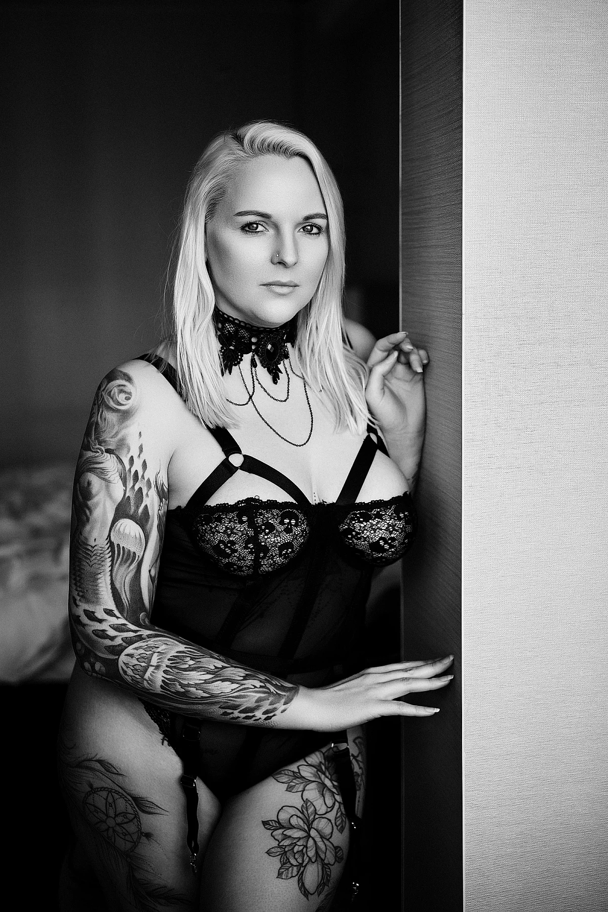 Boudoir Fotografie Augsburg – stillvolle Lingerie und ästhetischer Teilakt bis Akt